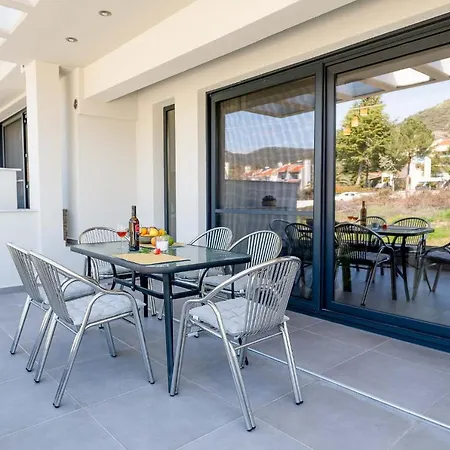 فيلة Filos Nea Iraklitsa